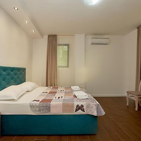 Adria Lux Apartmens 2 Свети-Стефан Экстерьер фото