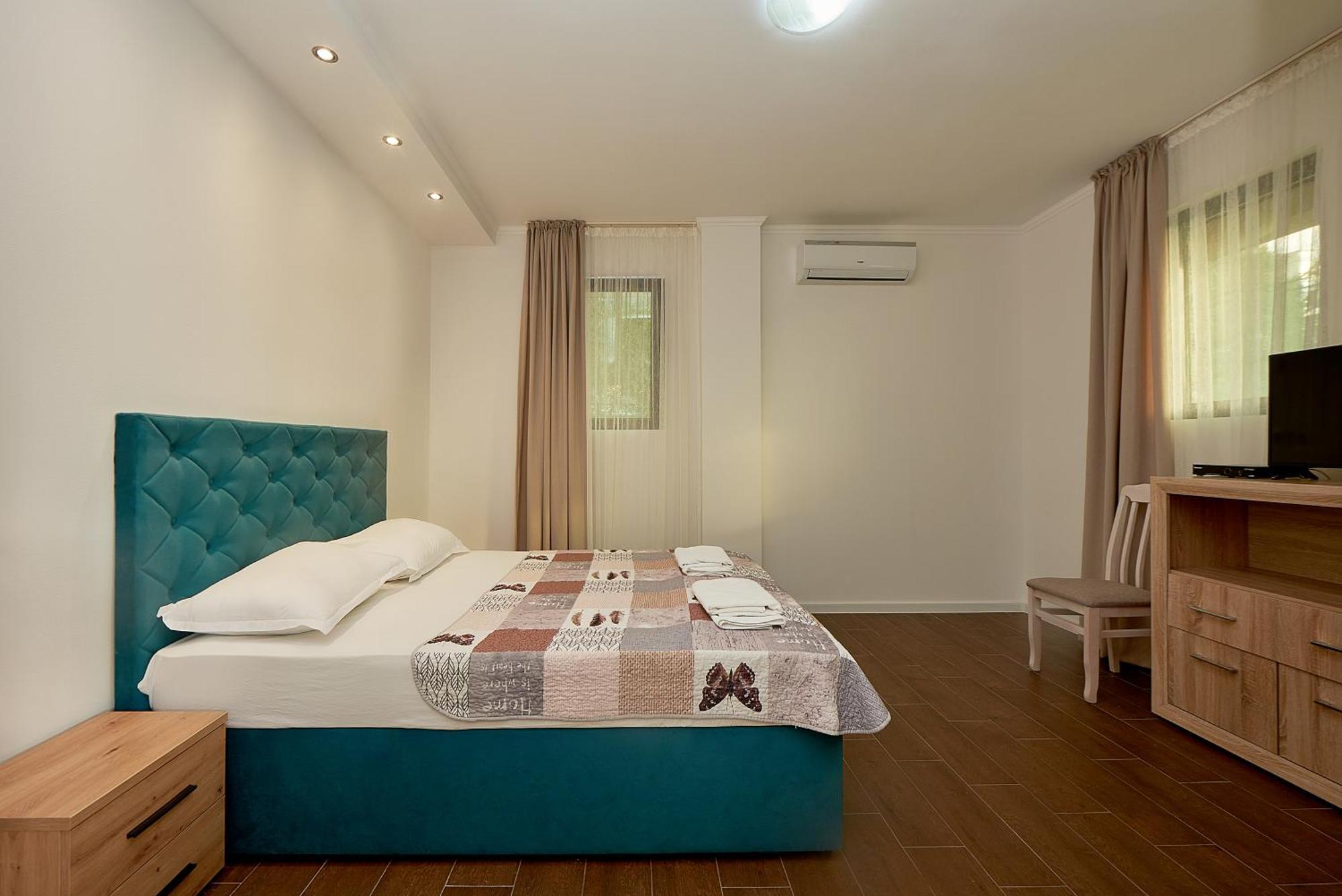 Adria Lux Apartmens 2 Свети-Стефан Экстерьер фото