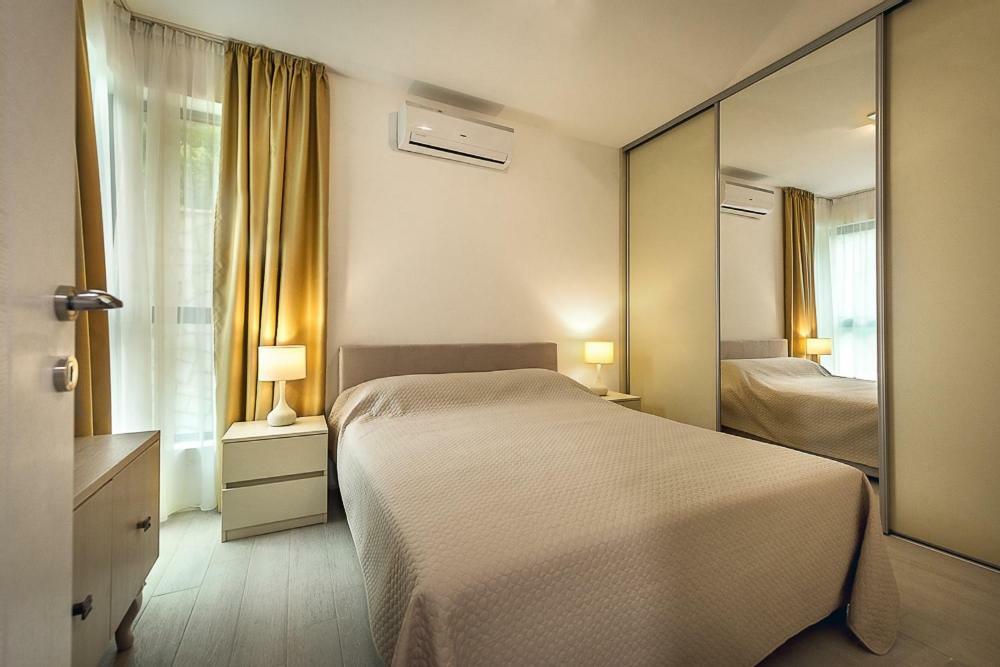Adria Lux Apartmens 2 Свети-Стефан Экстерьер фото