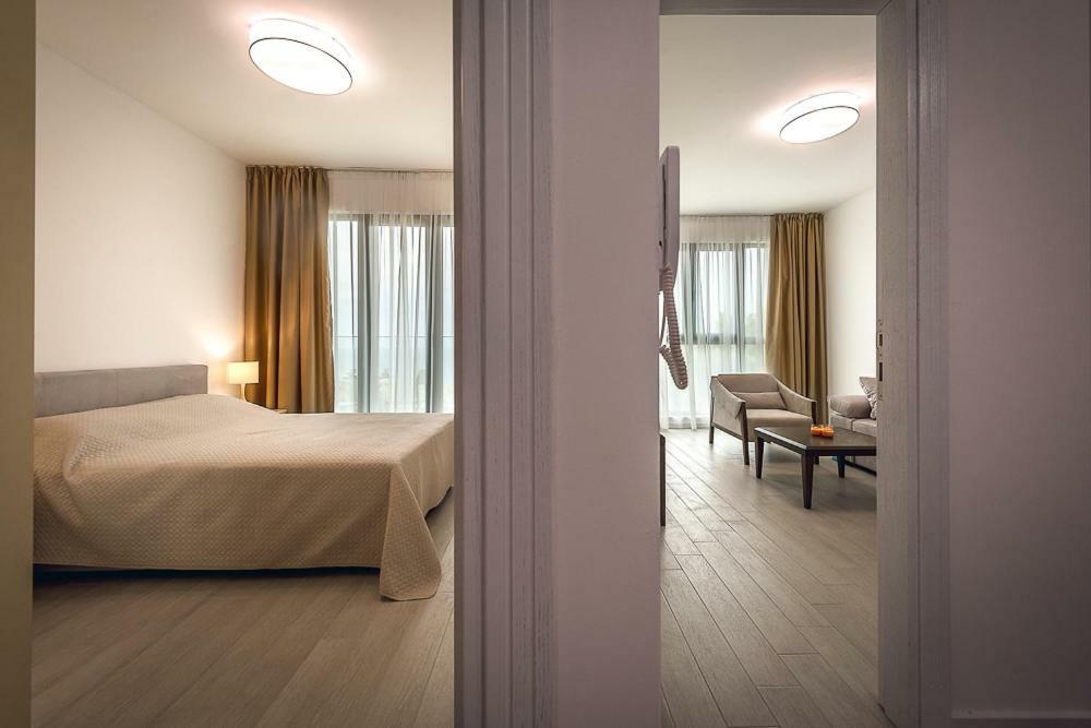 Adria Lux Apartmens 2 Свети-Стефан Экстерьер фото