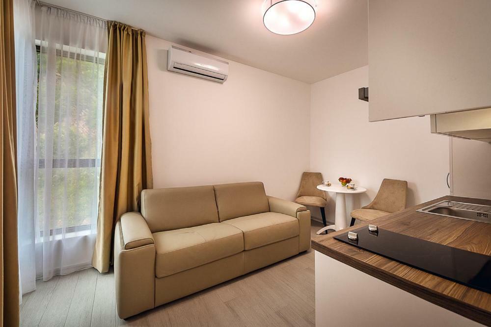 Adria Lux Apartmens 2 Свети-Стефан Экстерьер фото