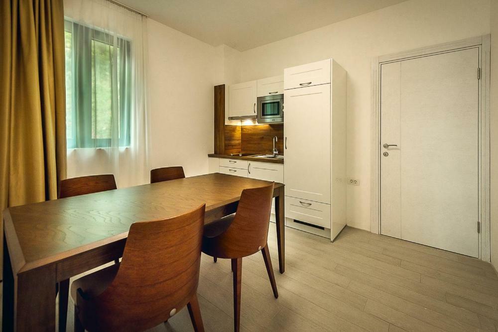 Adria Lux Apartmens 2 Свети-Стефан Экстерьер фото