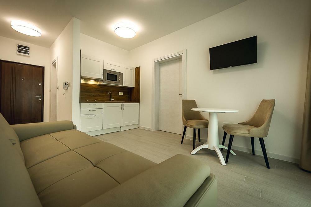 Adria Lux Apartmens 2 Свети-Стефан Экстерьер фото