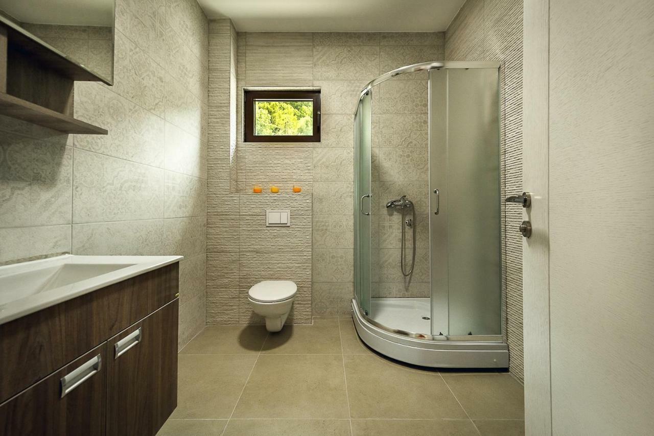 Adria Lux Apartmens 2 Свети-Стефан Экстерьер фото
