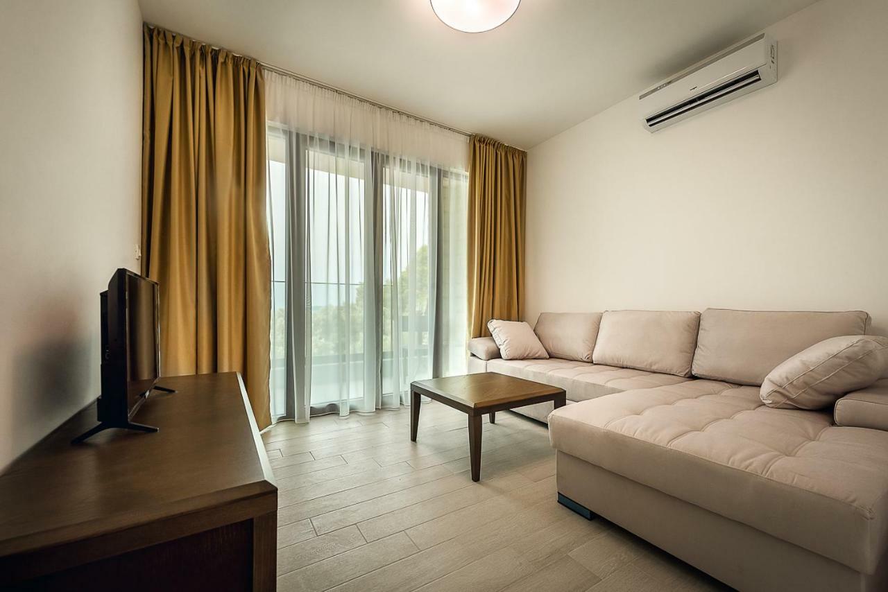 Adria Lux Apartmens 2 Свети-Стефан Экстерьер фото