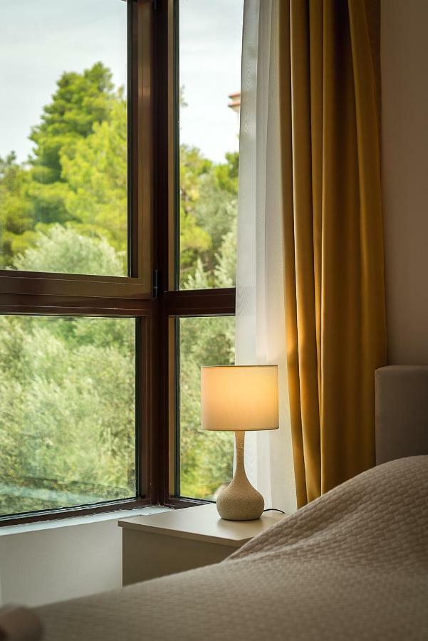 Adria Lux Apartmens 2 Свети-Стефан Экстерьер фото