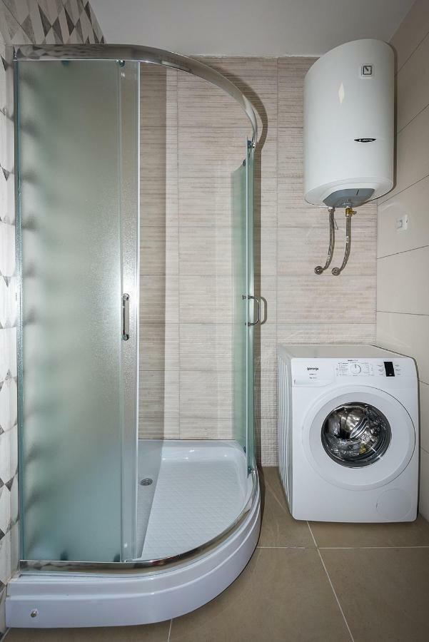 Adria Lux Apartmens 2 Свети-Стефан Экстерьер фото