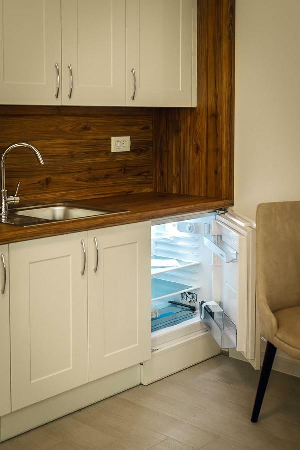 Adria Lux Apartmens 2 Свети-Стефан Экстерьер фото